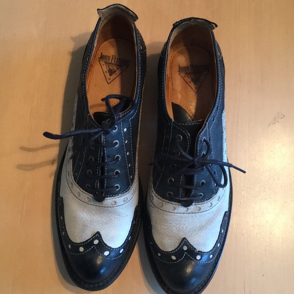John Fluvog adorable lace up oxfords